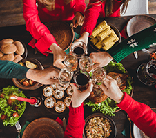 Proviisor jagab nippe: kuidas pühade ajal vältida ülesöömisest tingitud terviseprobleeme?