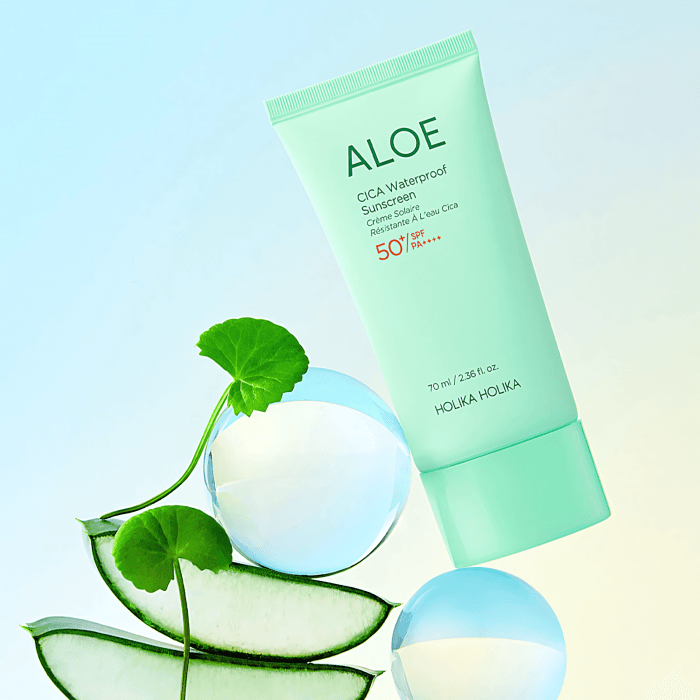 Holika Holika Aloe Cica Waterproof Sunscreen SPF50+ водостойкий солнцезащитный крем 70 мл-1